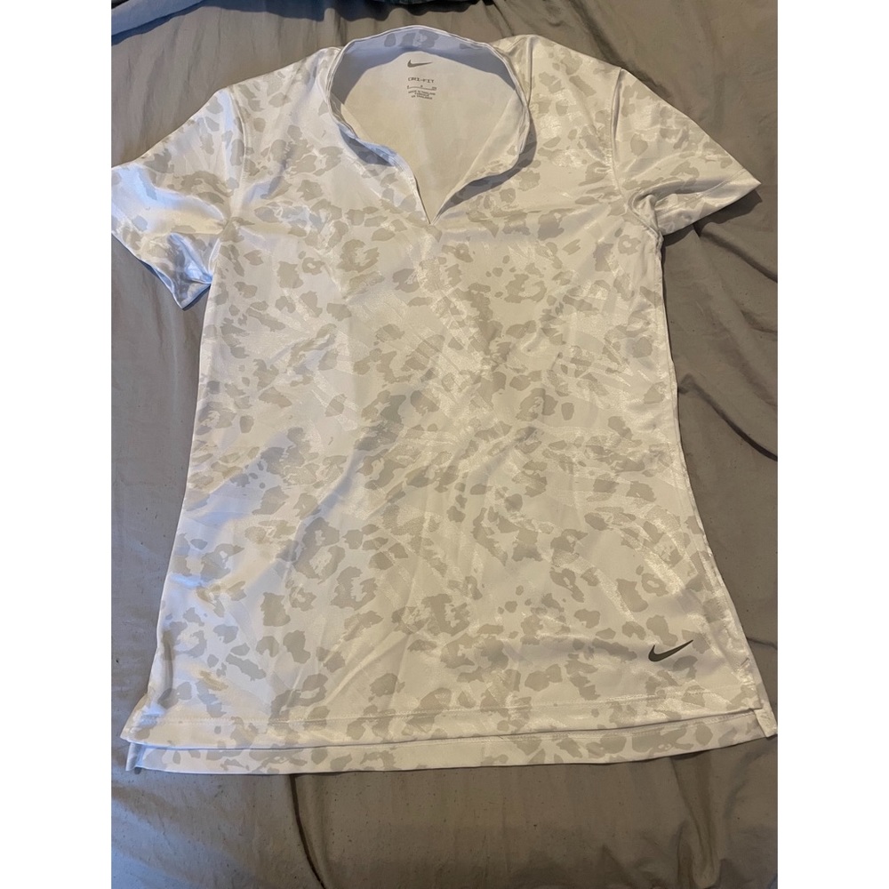 Nike short sleeve golf shirt